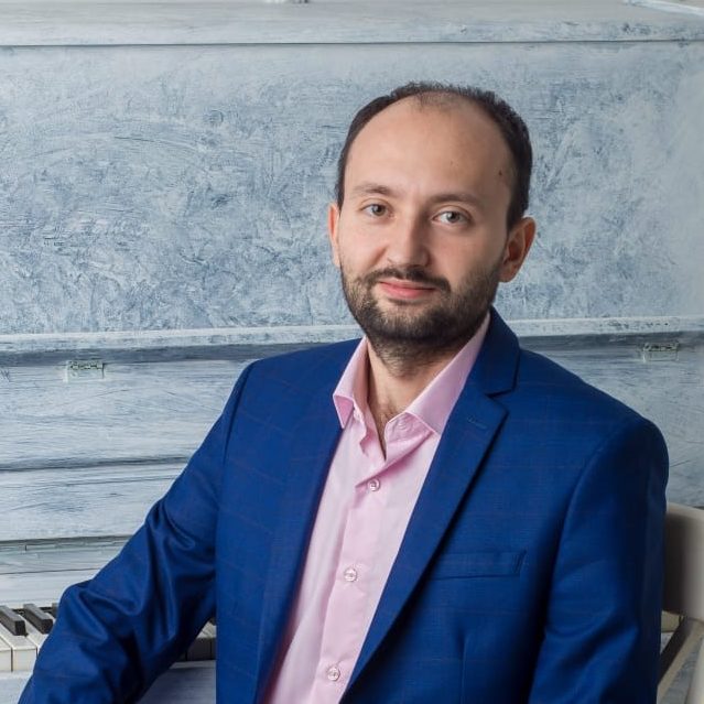 Денис Куртс